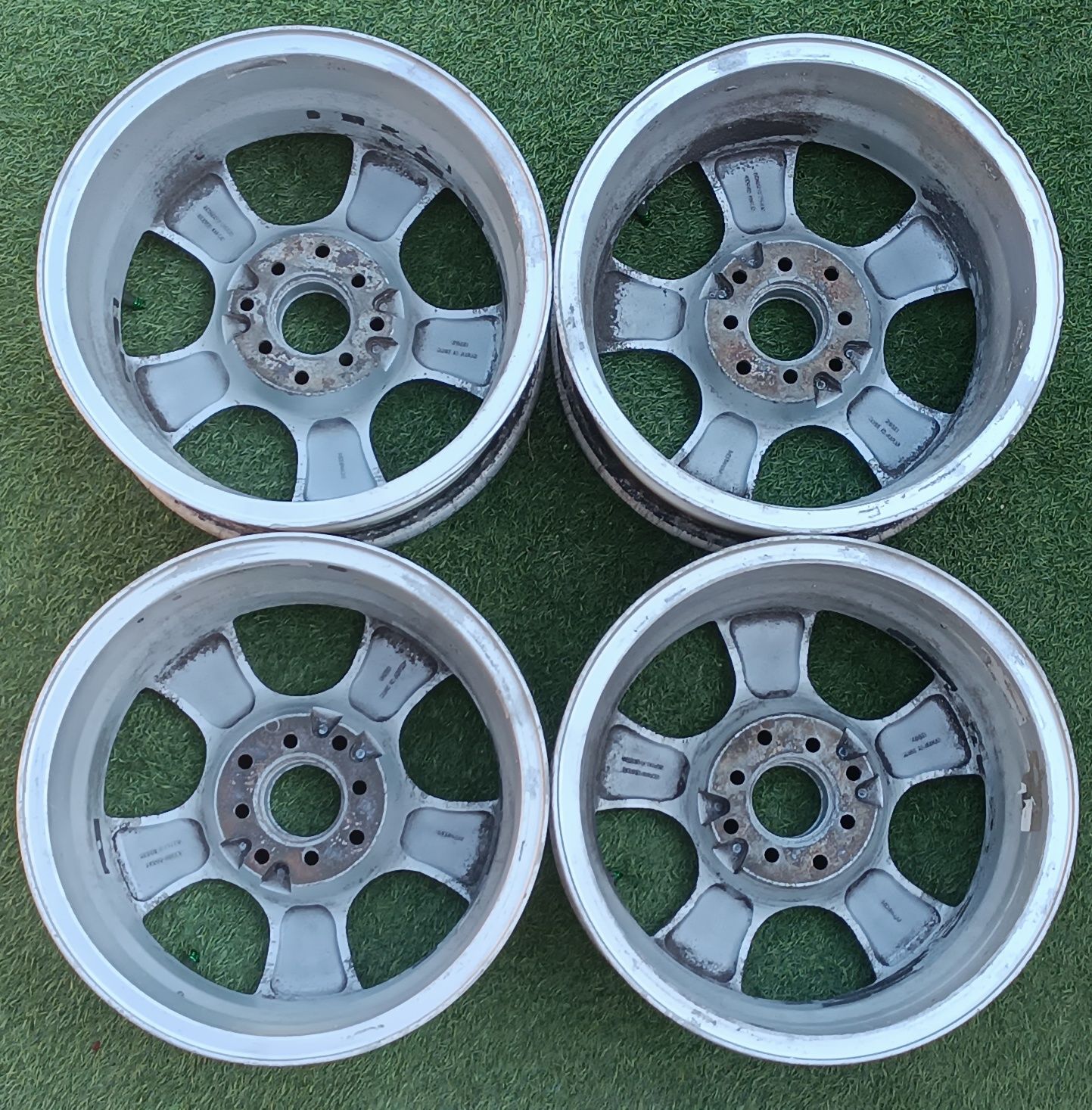 R-15. Универсал 4/114,3 Киа Рио 4/100 Тойота королла и т д.