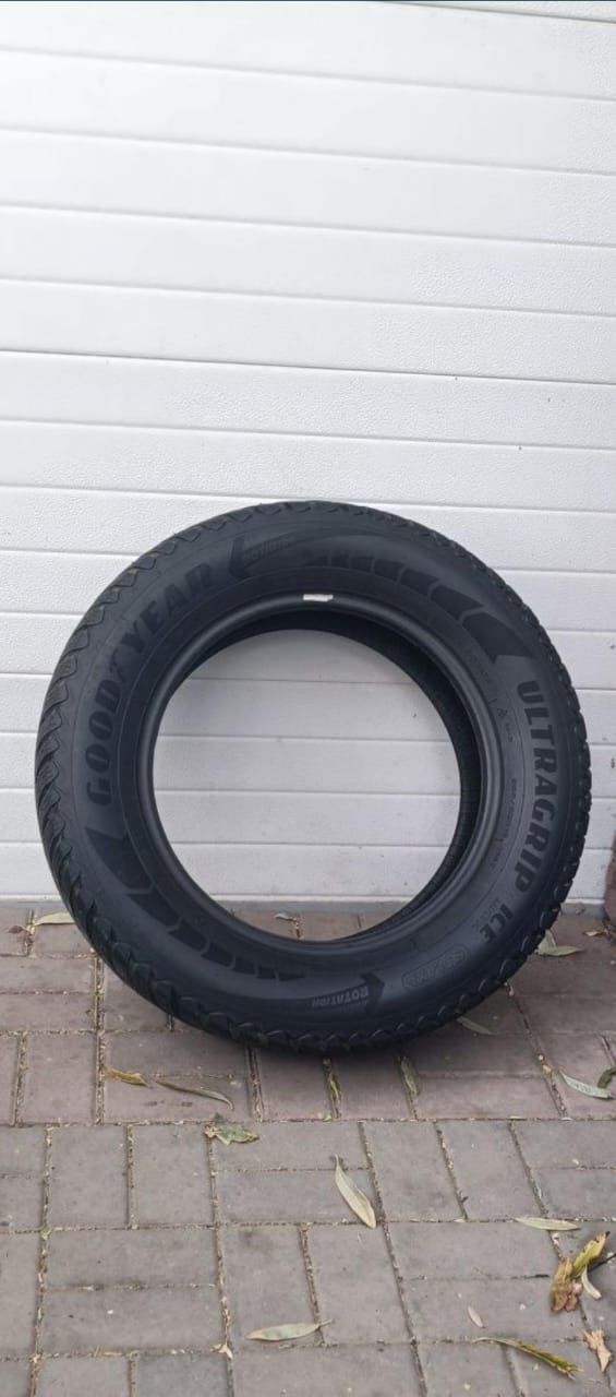 Продам шипованную резину GOODYEAR ULTRA GRIP ice arctic suv 4х4