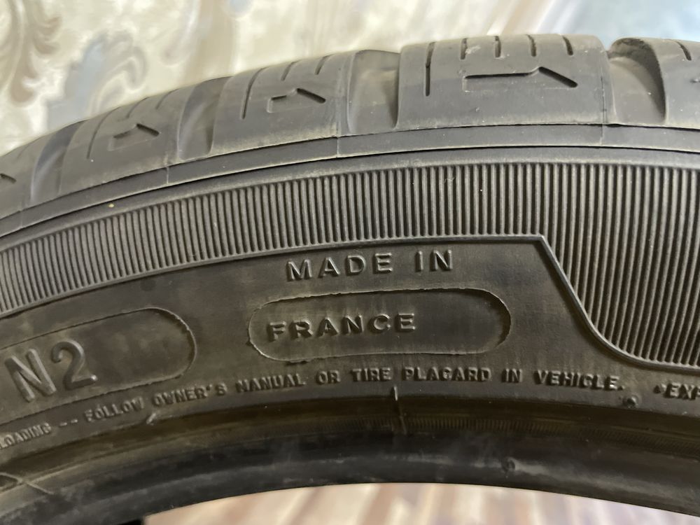 R18.MICHELIN 255-40 зимние.