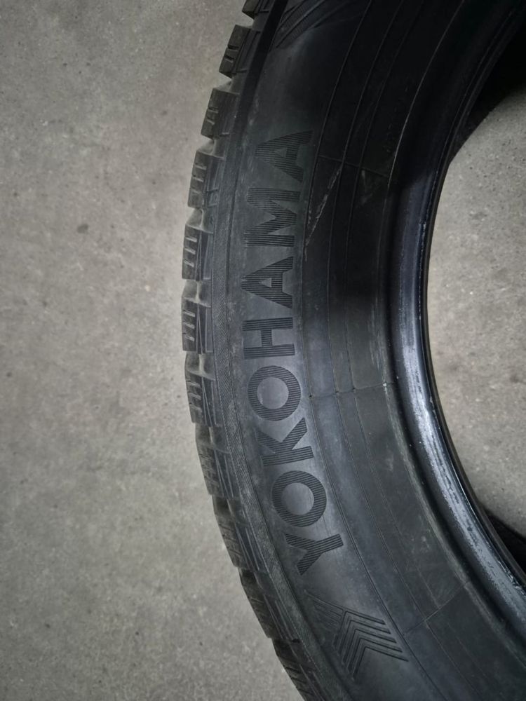 Продам шипованные шины Yokohama Ice Guard
