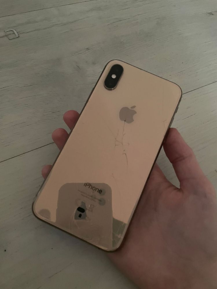 Продам iphone XS срочно!!!