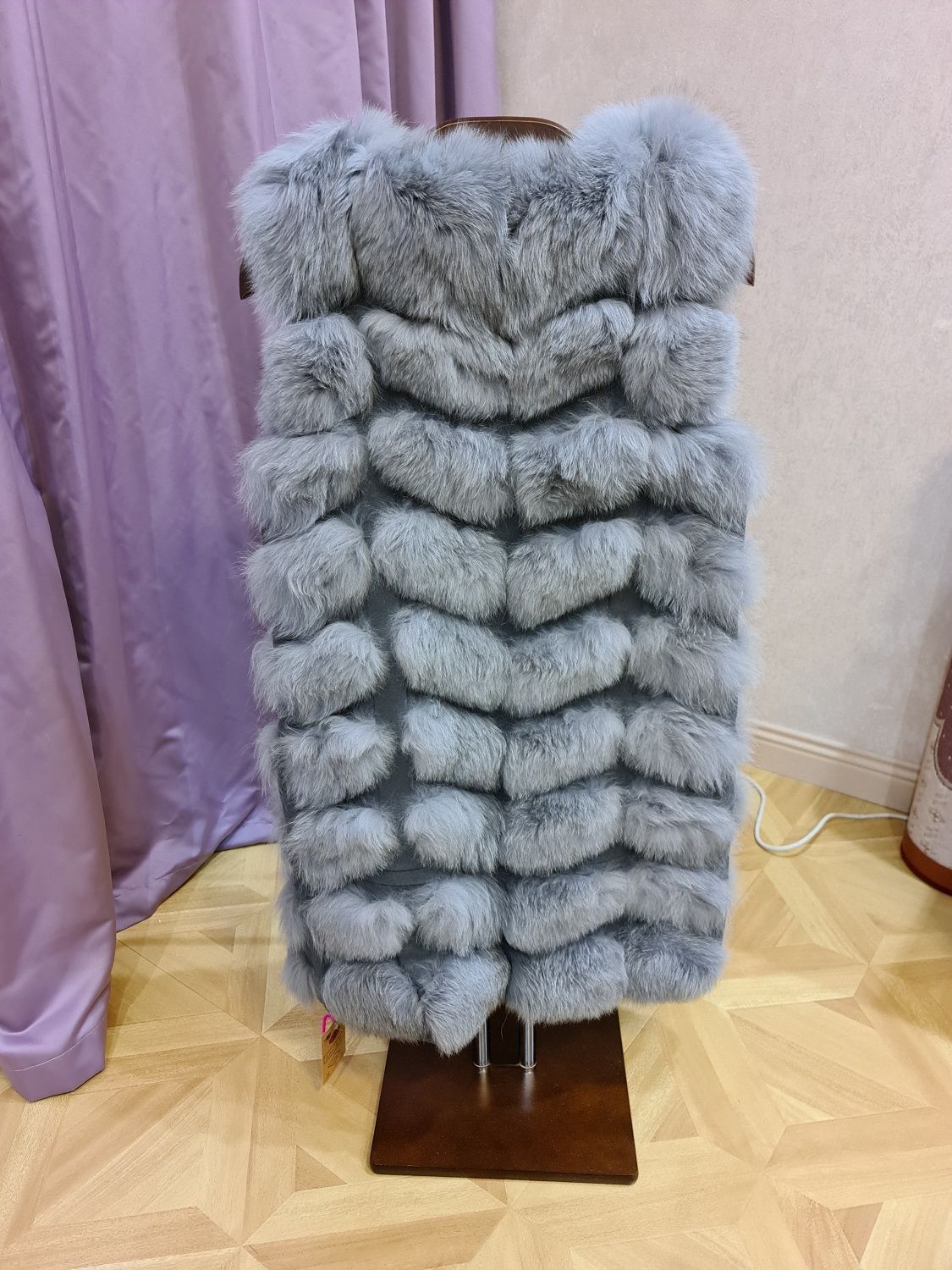 Новая меховая жилетка