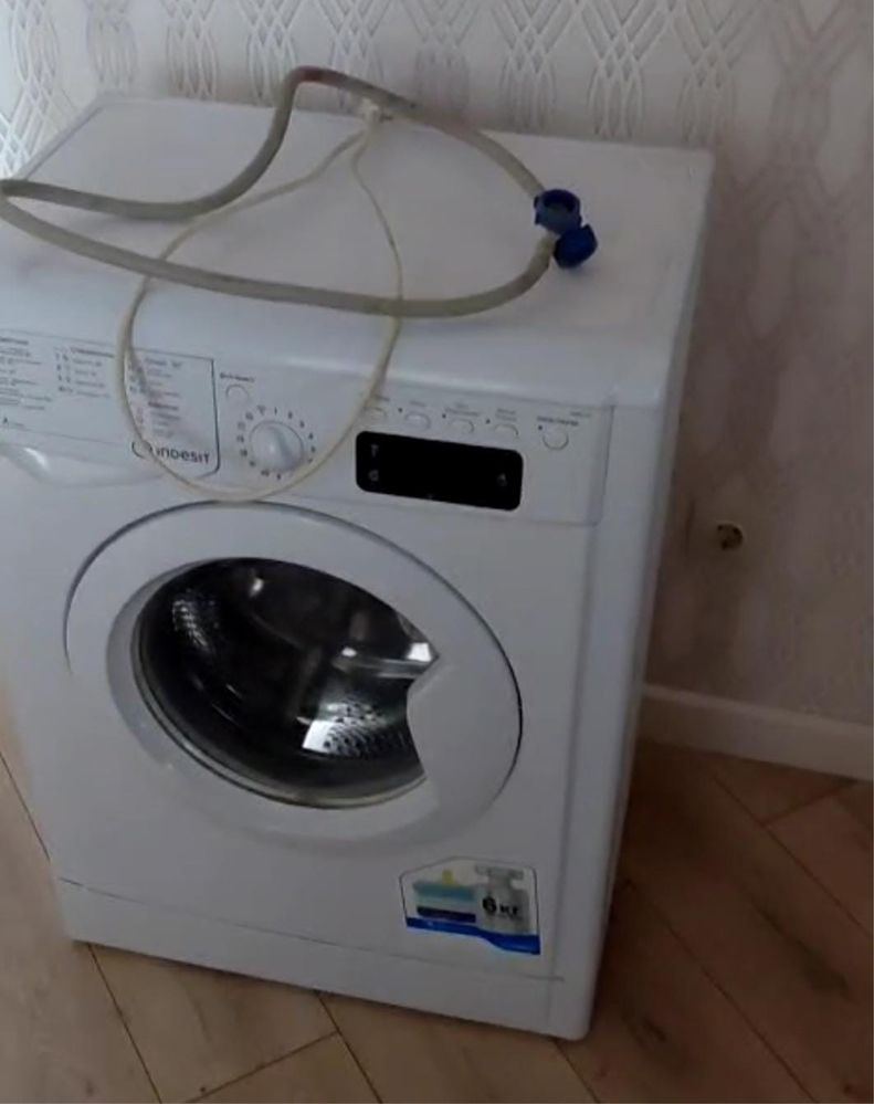 Продам стиральную машинку
