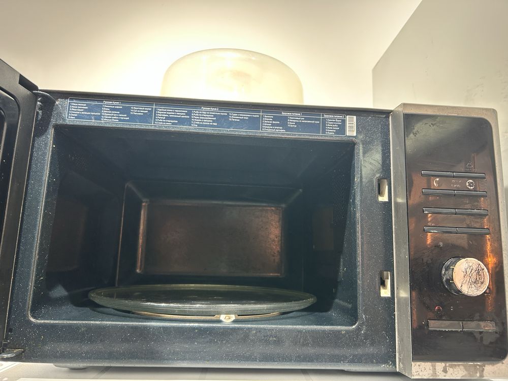 Микроволновая печь Samsung MS23F302TAS серебристый