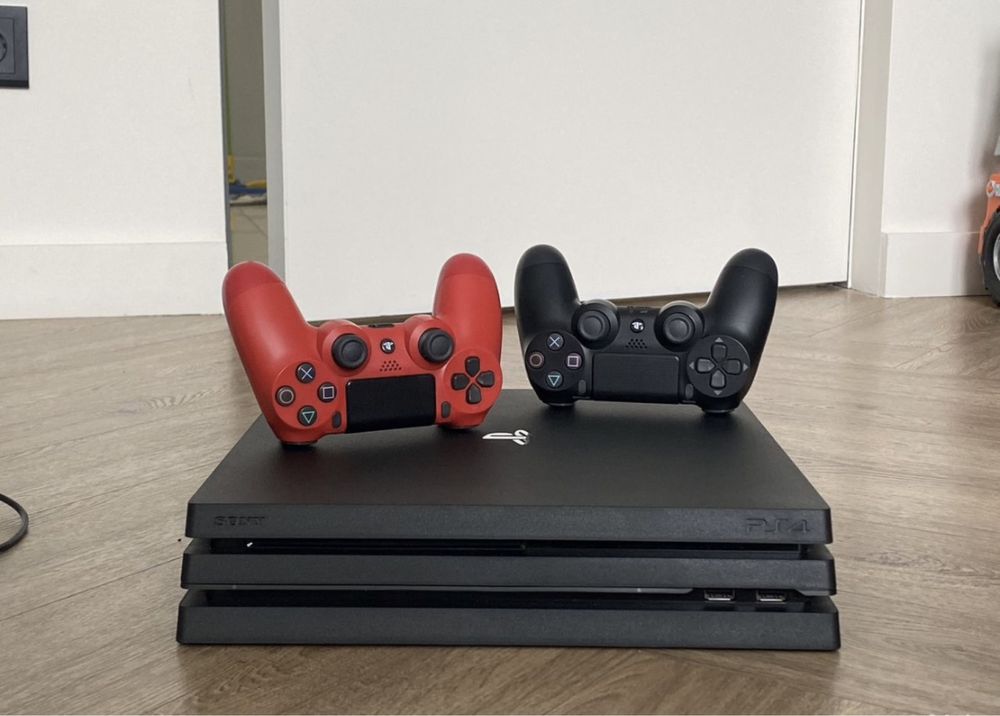PS4 PRO + UFC 4, FC 25, Battlefield V и 250+ игр