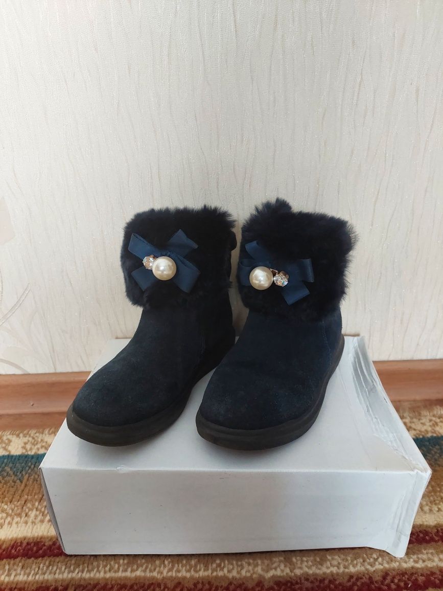Продам детские сапожки
