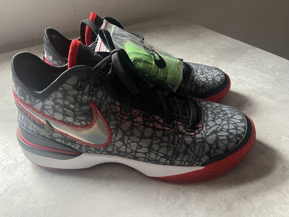 продам Nike Zoom LeBron NXXT