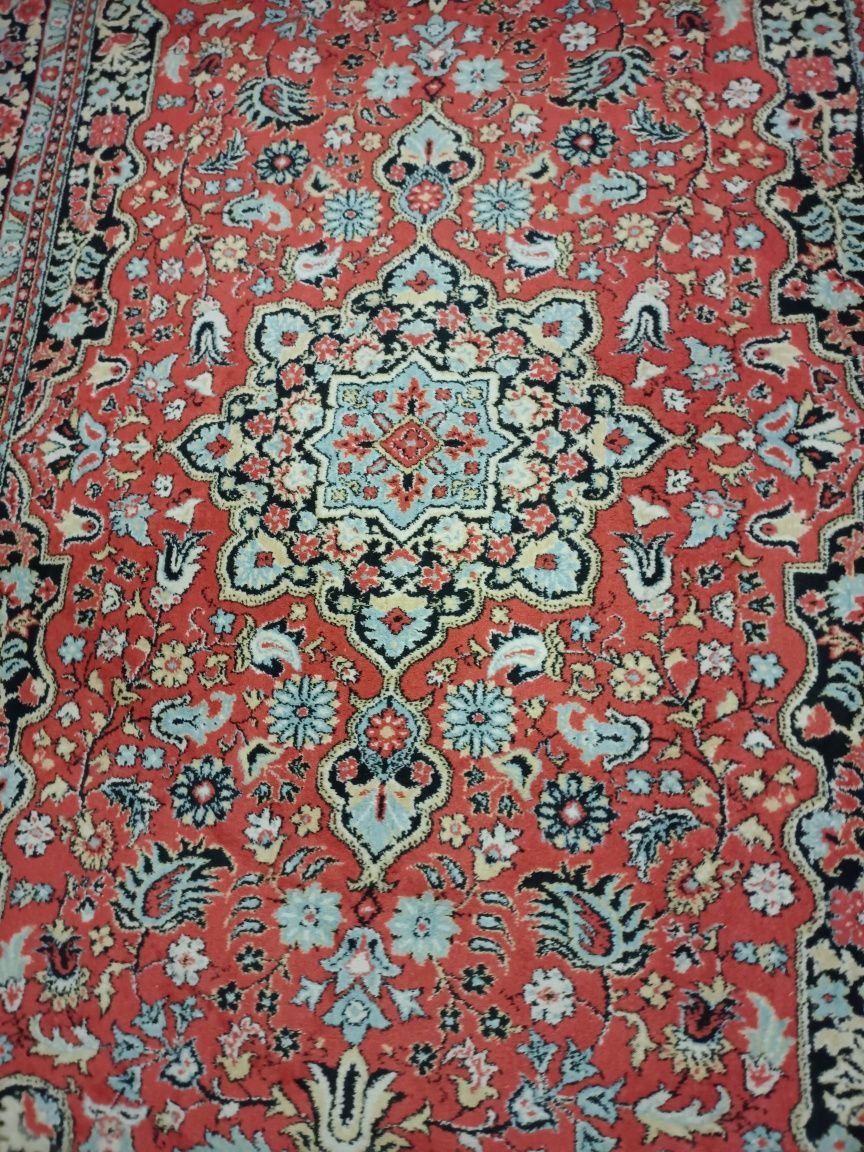 Ковёр шерстяной .