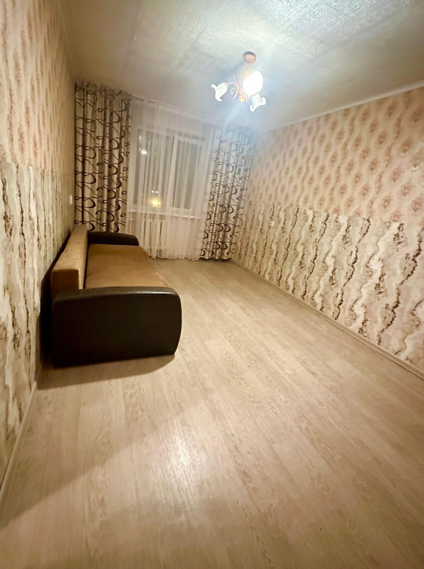 Сдам 1 ком квартиру в 19 мкр