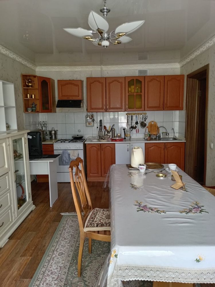 Отдам даром кухонный гарнитур