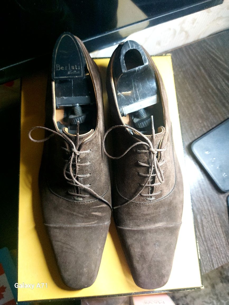 Продам класические  мужские Туфли Lanvin