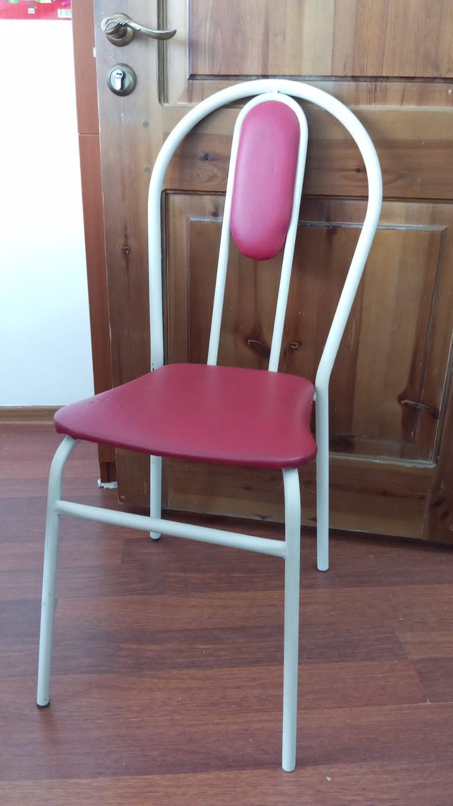 Стол, 1.5×1 м, офиске, жеке колданыска