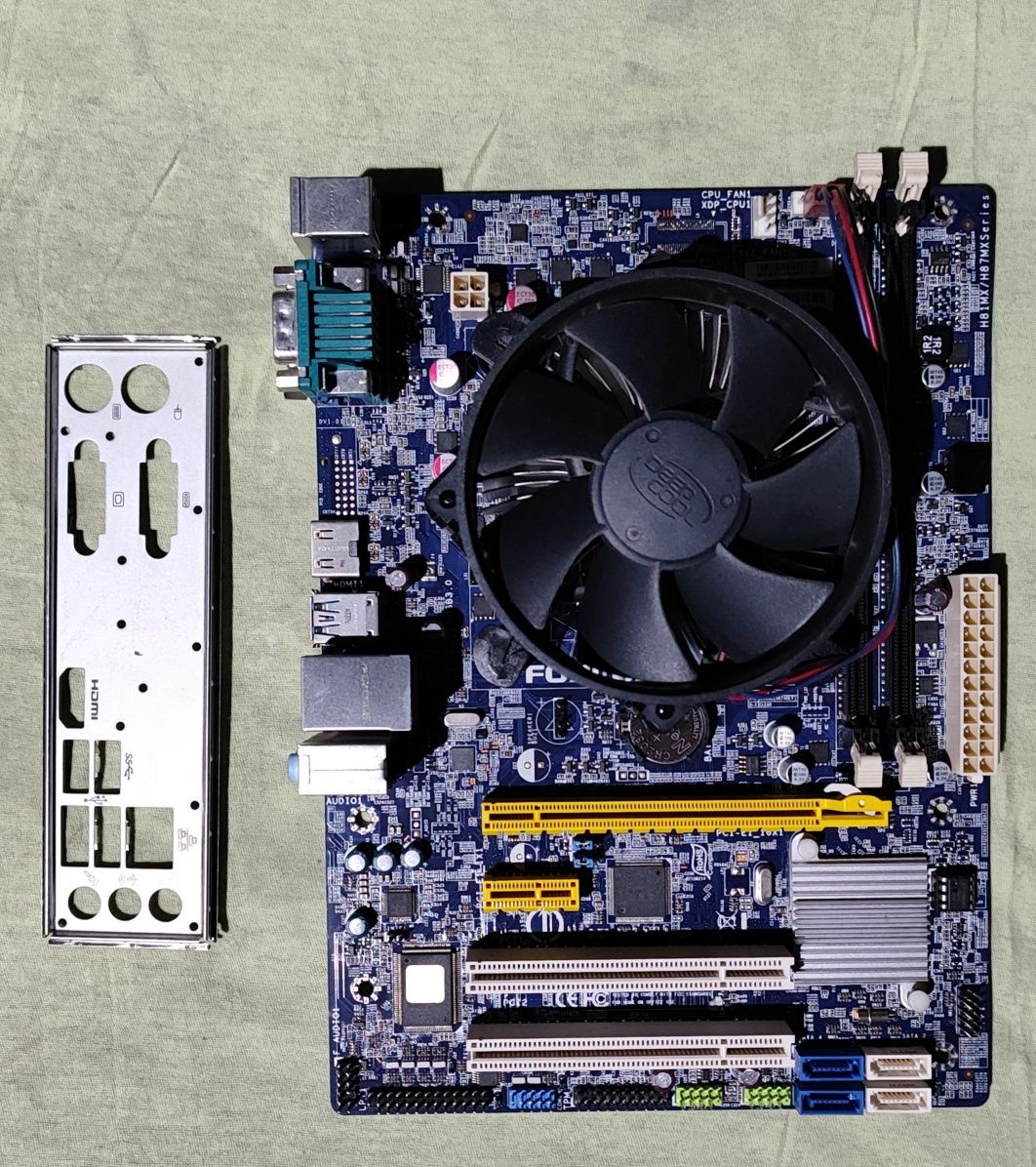 Продаю материнскую плату Foxconn h81MX