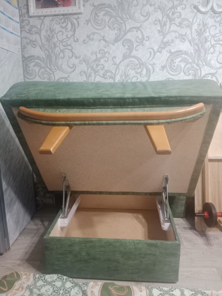 Кресло продается