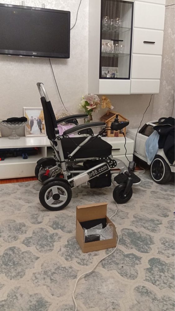Срочно продам коляску