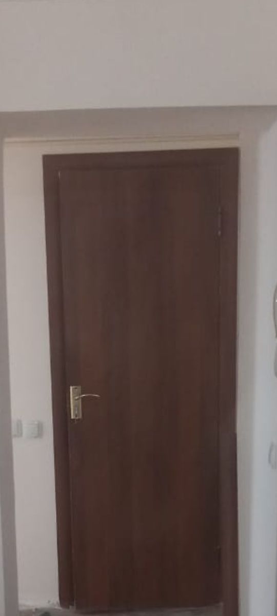 Продам б/у межкомнатные двери.