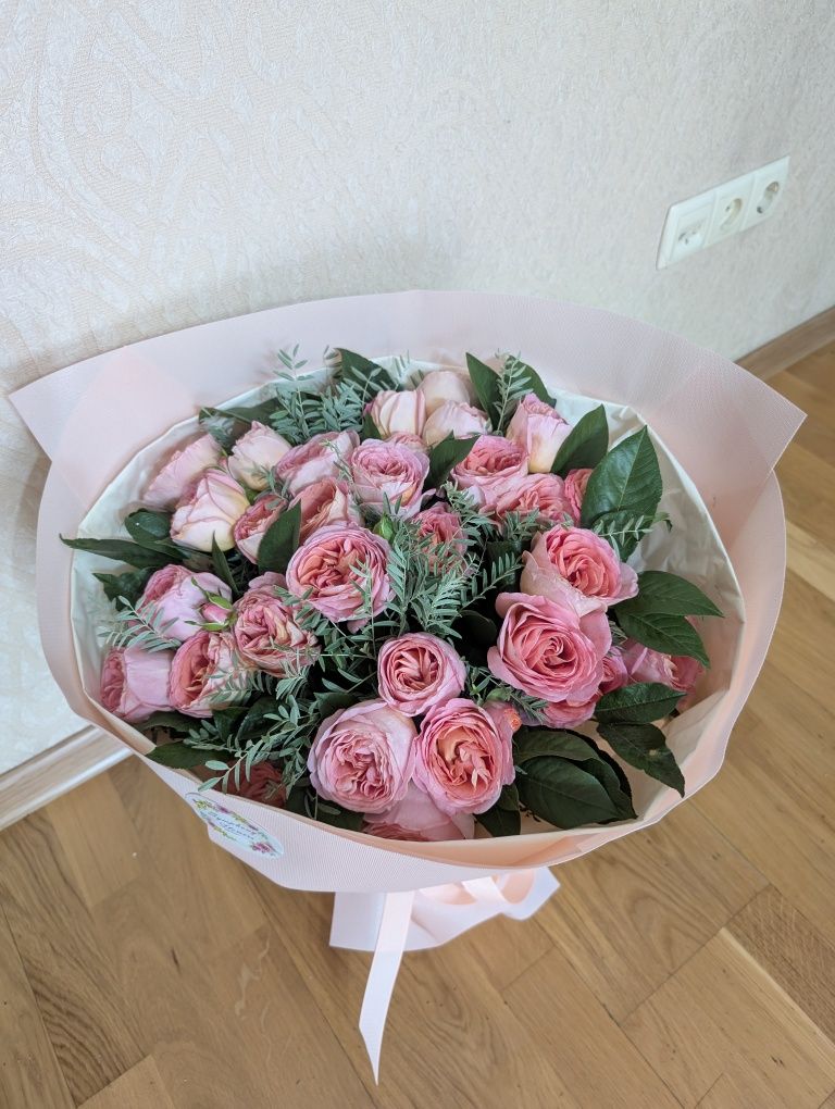 Цветы букет свежий пахнут на весь район