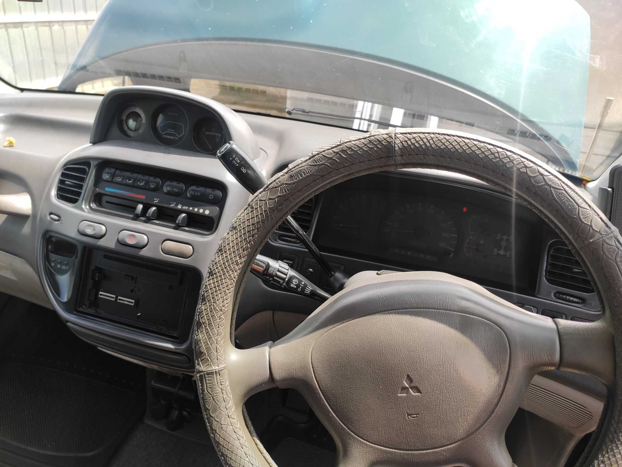 Продам Mitsubishi Delica в хорошие руки.