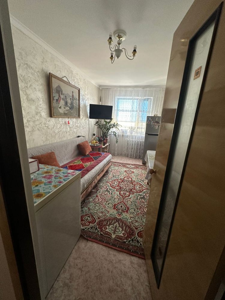 продам 4-х комн квартиру