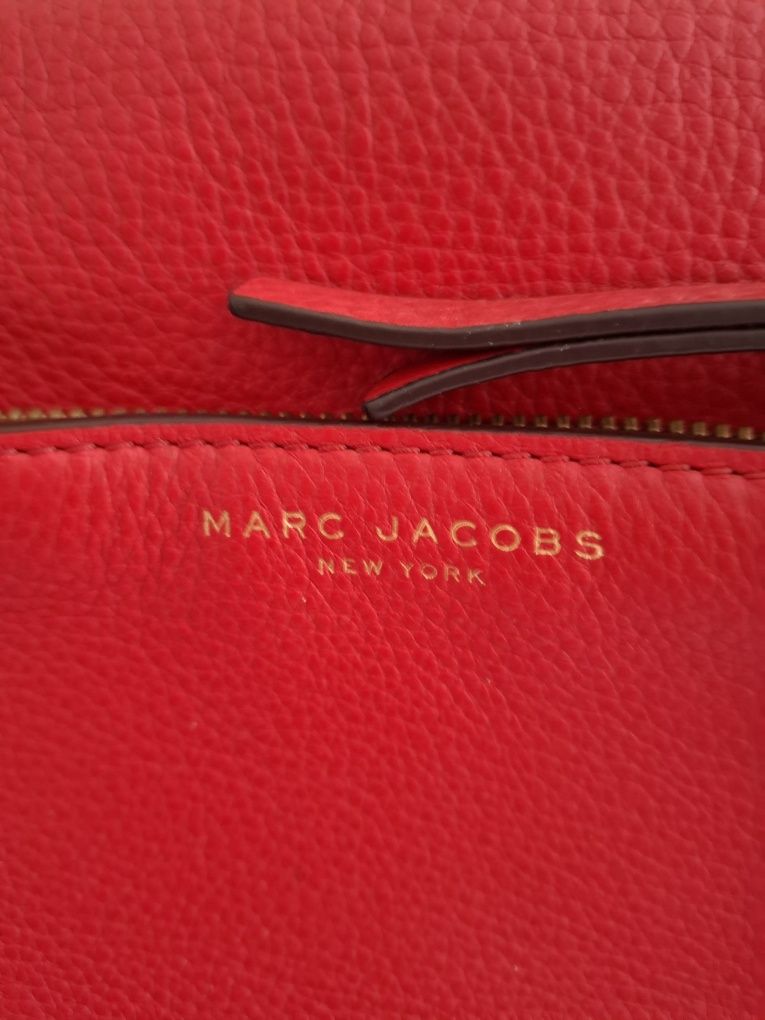 Продам кожаную сумочку Marc Jacobs. Оригинал