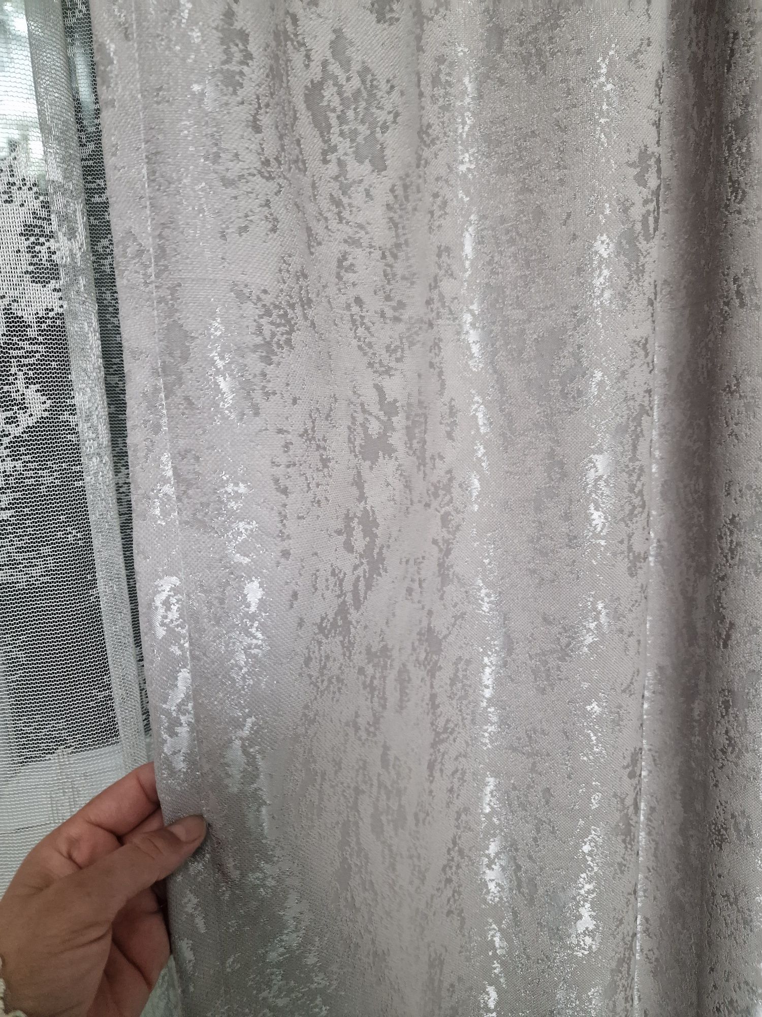 Продам шторы для зала