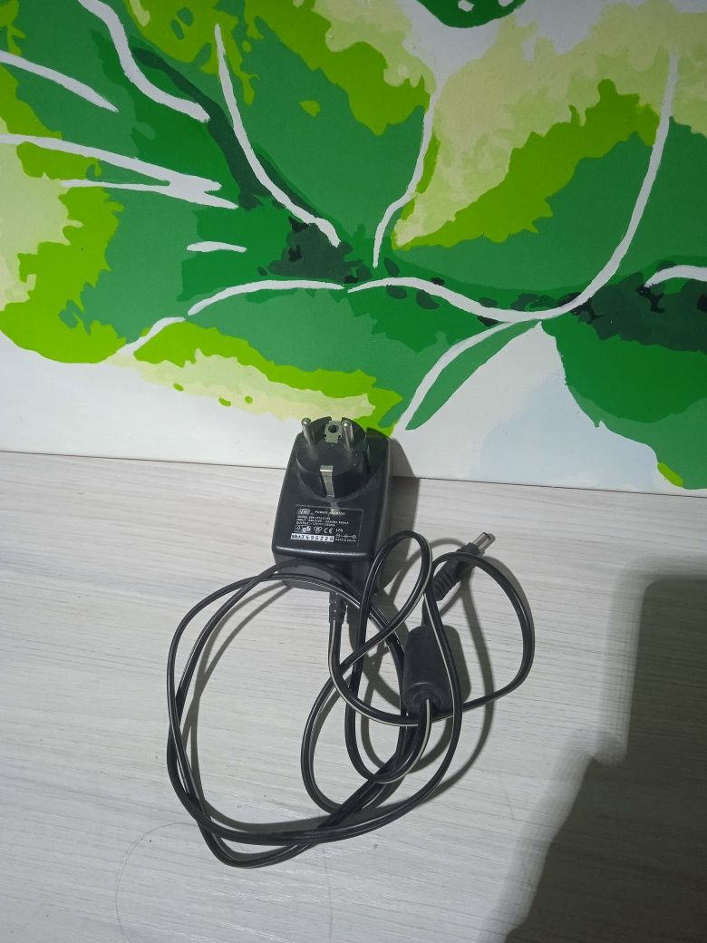 Блок питания на 12v с длинным шнуром