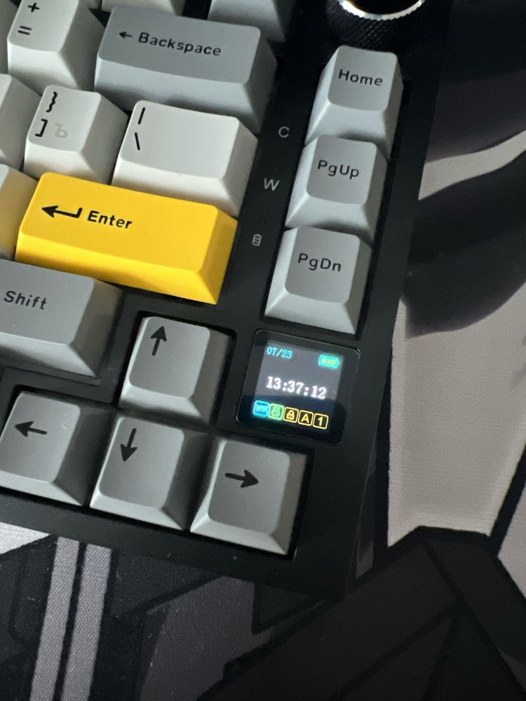 Продам или обменяю клавиатуру ajazz ak820 pro