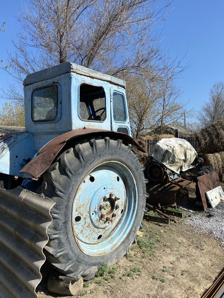 Продам трактор т-40