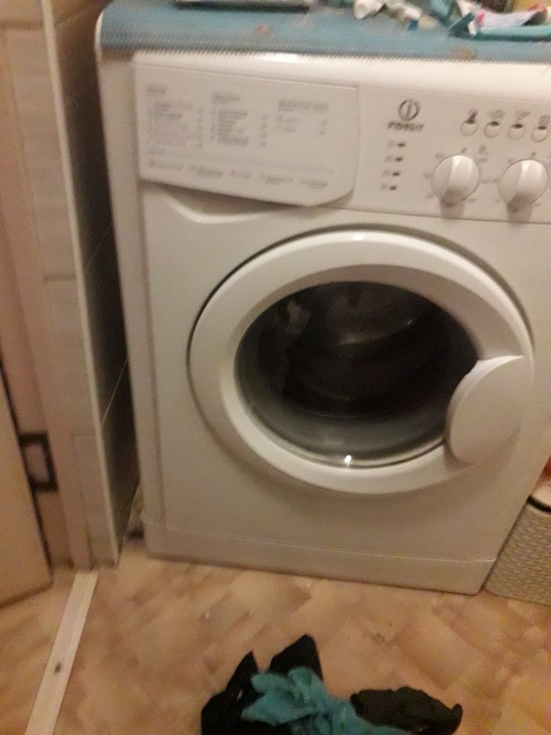 Продам стиральную машину