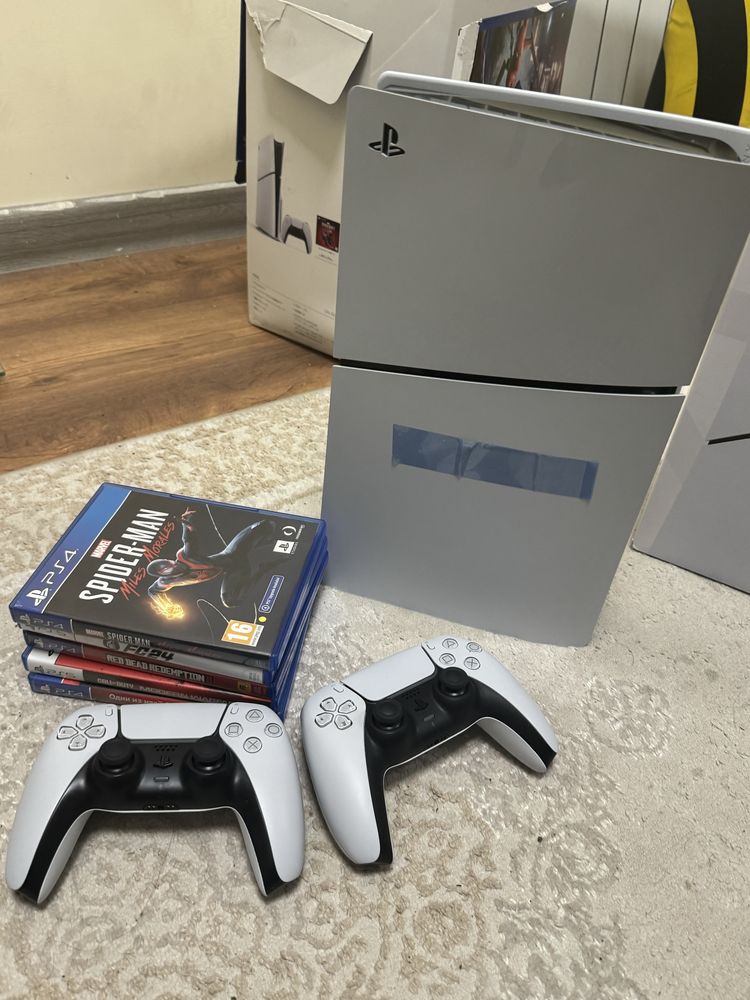 PlayStation 5 Slim + 2 джойстика + 5 топ-игр | Состояние нового