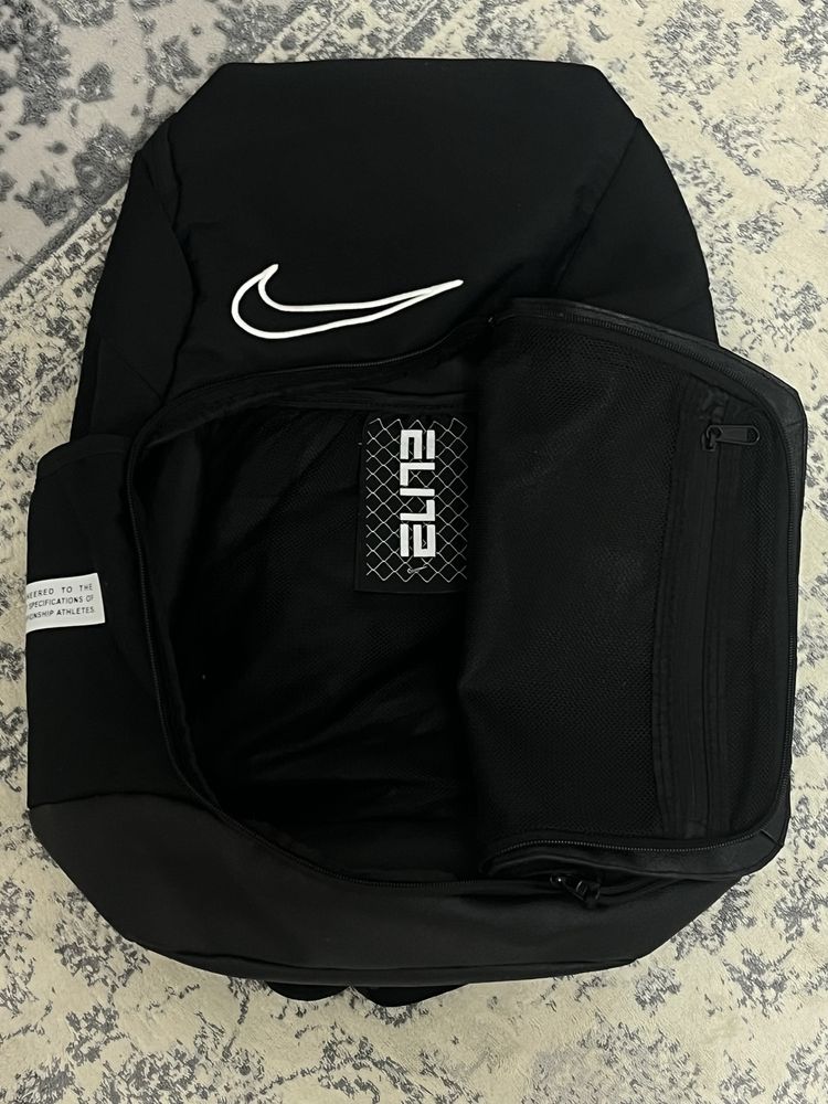Продаеться рюкзак [NIKE ELITE]