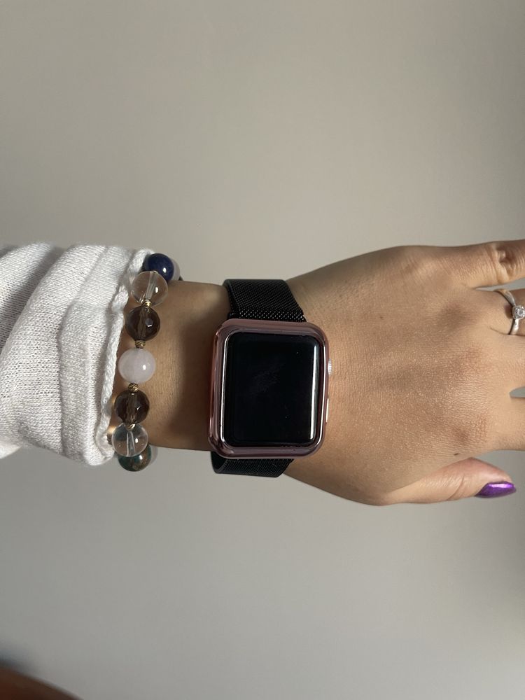 Продам Apple watch 3