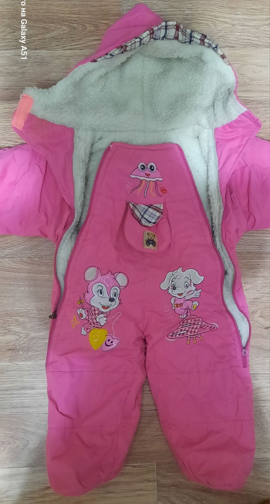 Продам детский комбинезон.