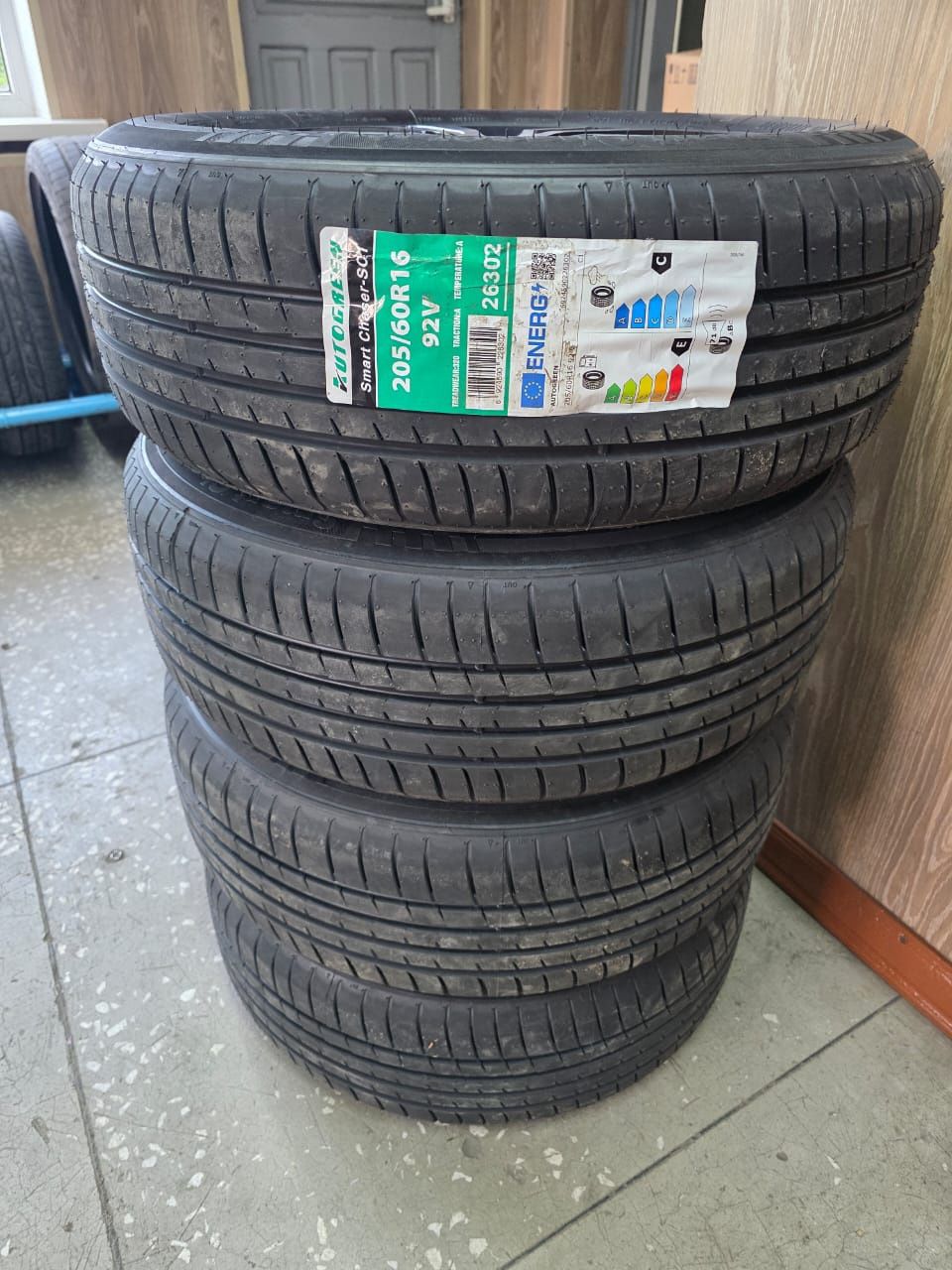Продам комплект колес r16 5-112