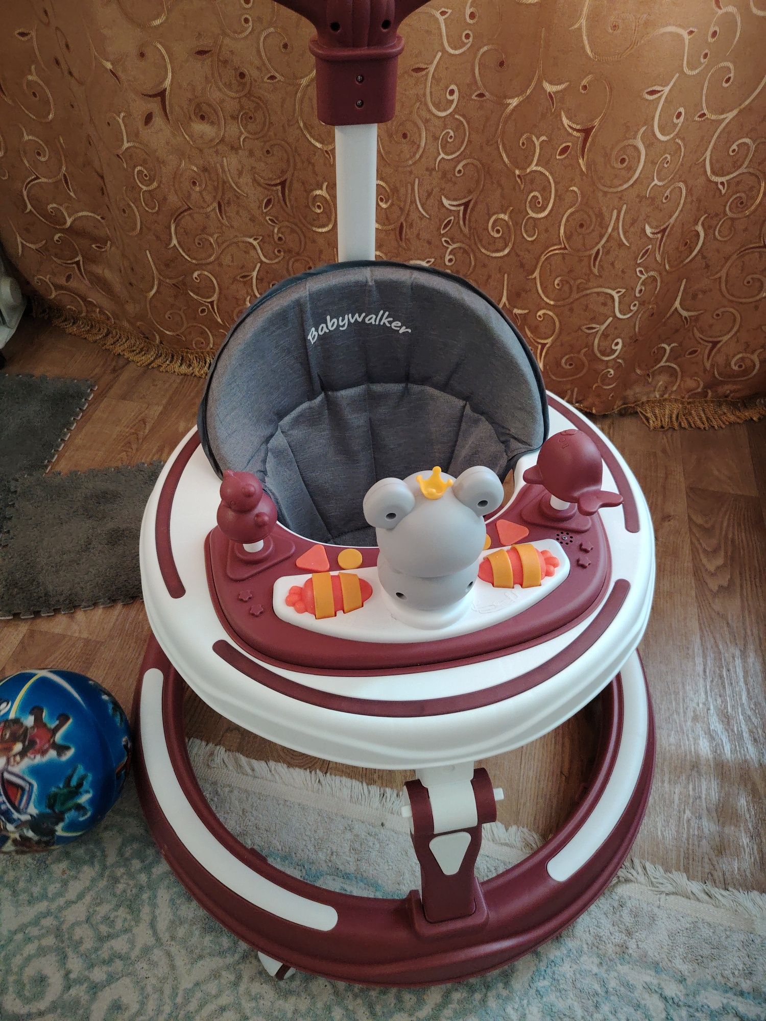 Продам ходунки новые