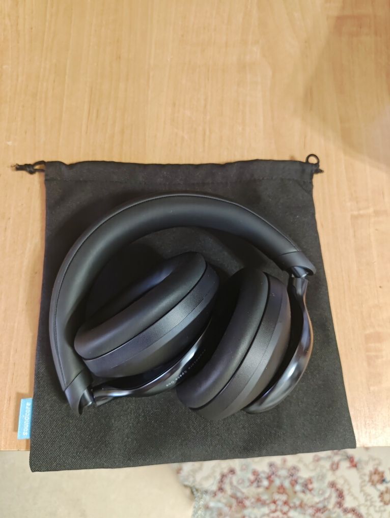 Продам новые SoundCore Space One
