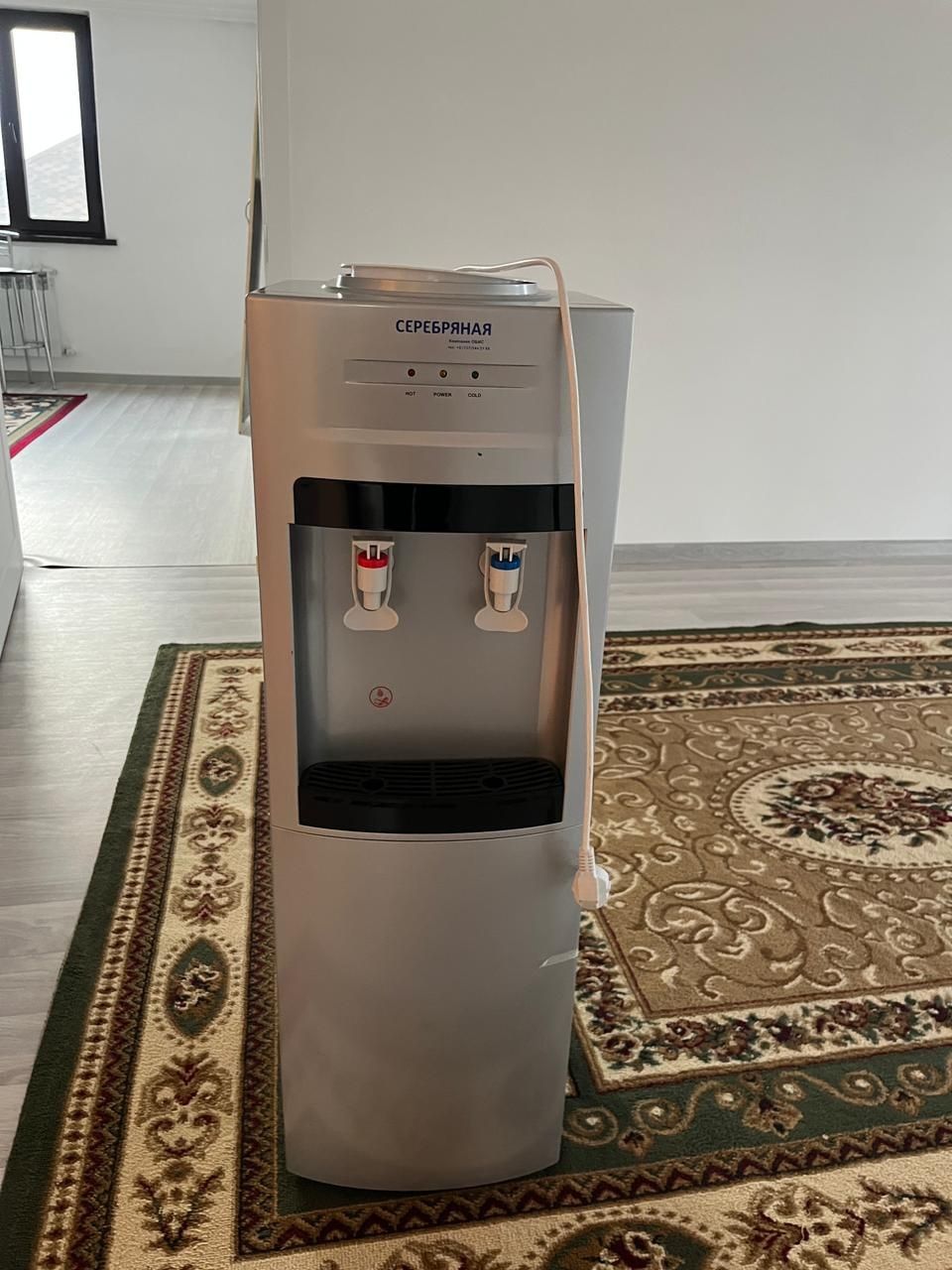 Диспенсер  для воды