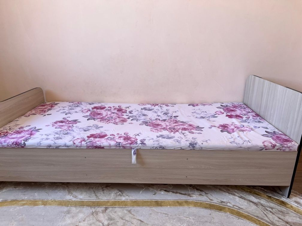 Кровать односпальная 90×200