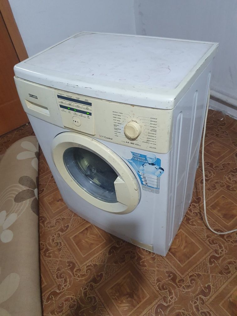 Стиральная машина рабочи
