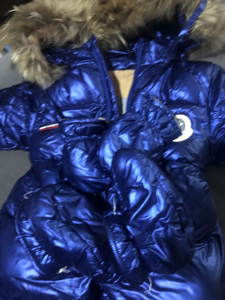 Продам зимний комбинезонна мальчика