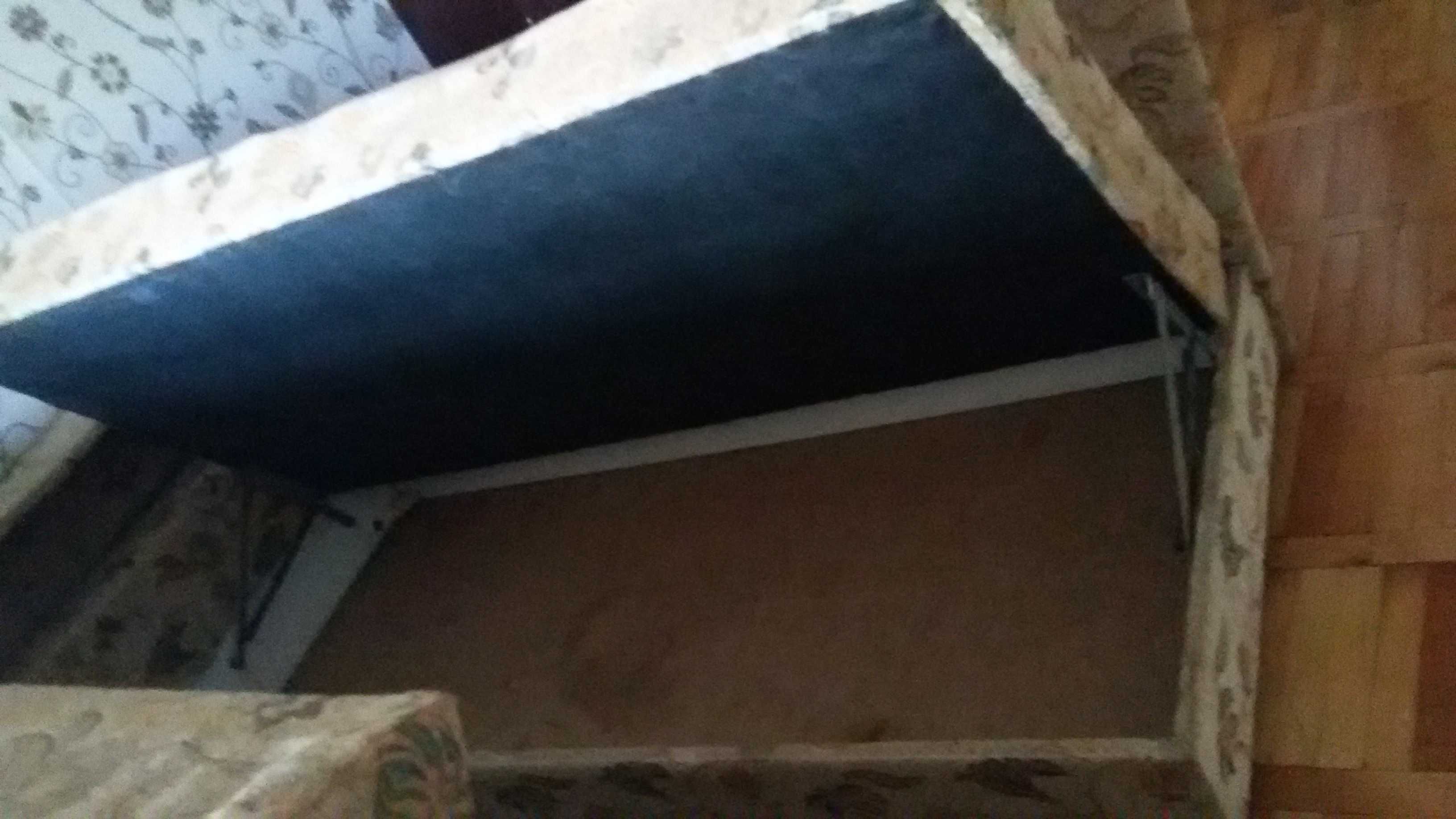 Кровать 85 х 210 за 25000 тенге, с нишей для хранения вещей.