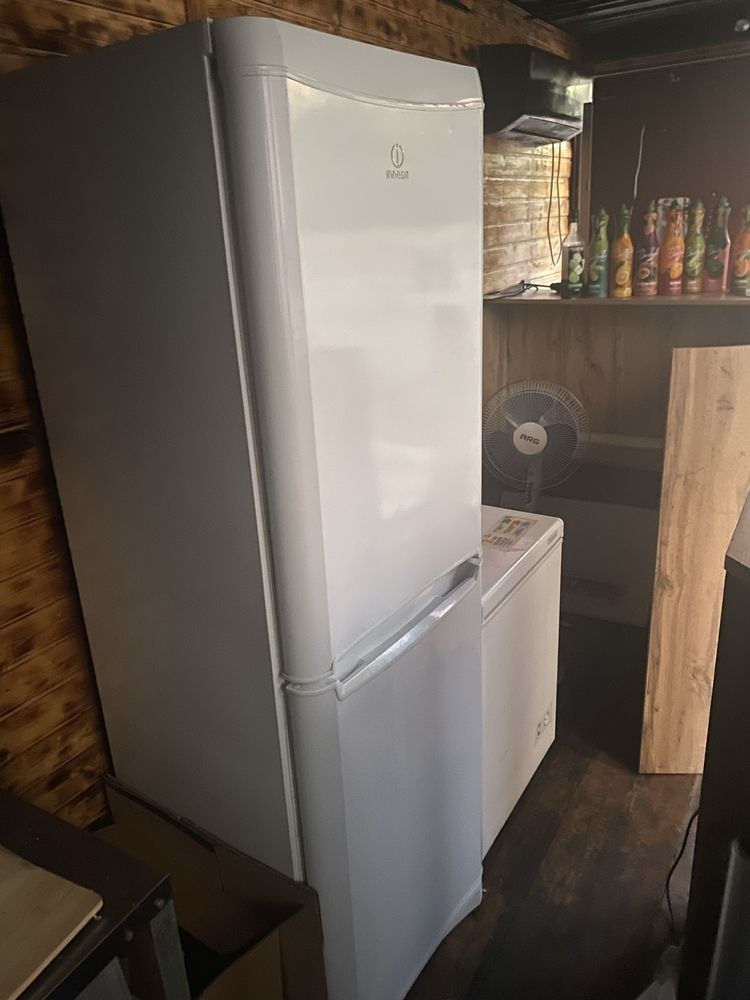 холодильник indesit