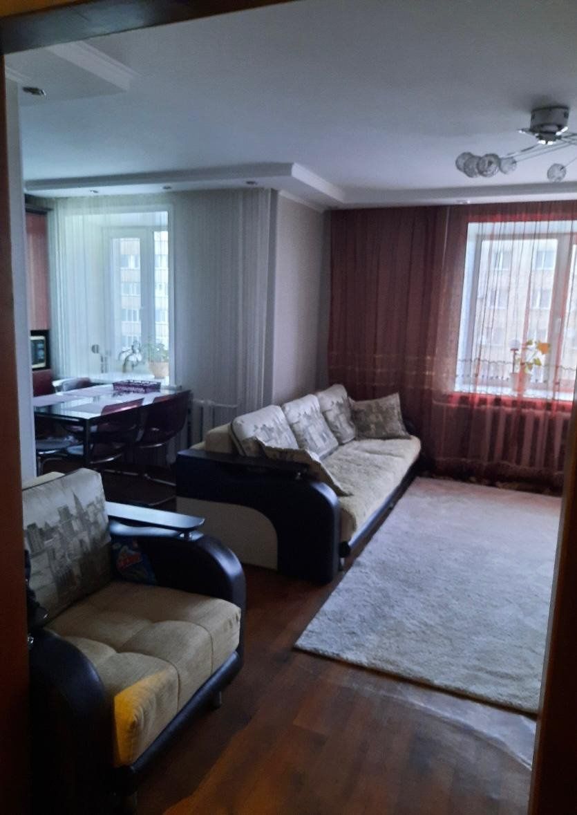 Продам 3 комнатную квартиру в районе Пирамиды 27400