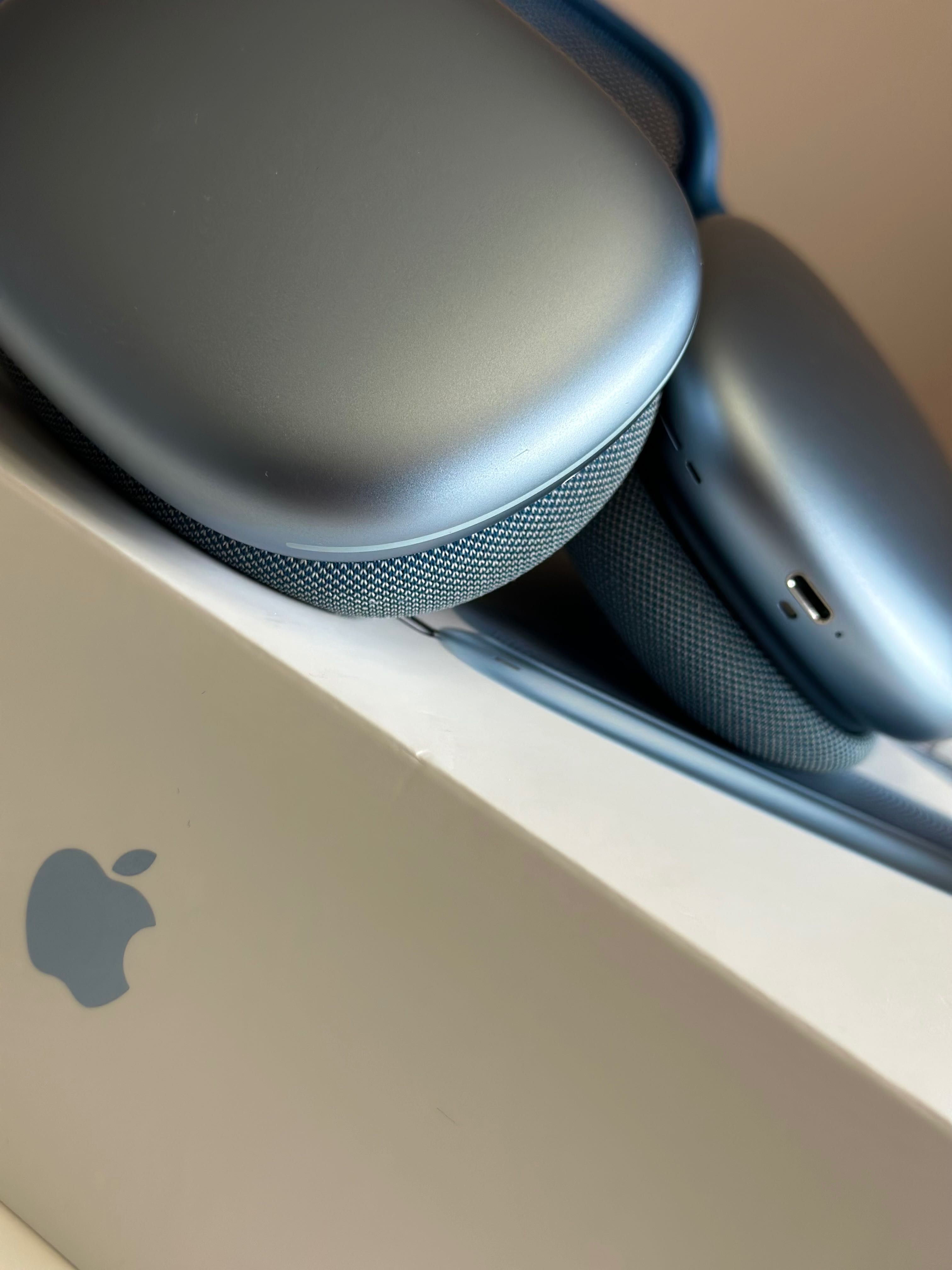Продам AirPods max синий б/у 170.000тг. Оригинал в идеальном состоянии