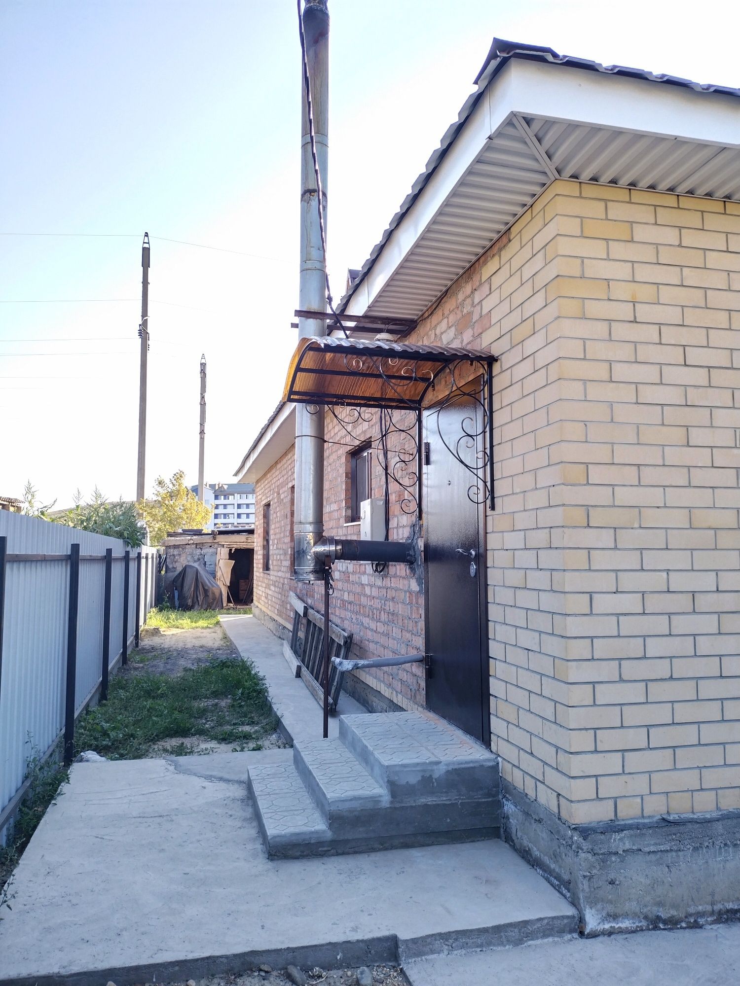 Продам дом в посёлке К.Кайсено удобно  под бизнес. Под садик