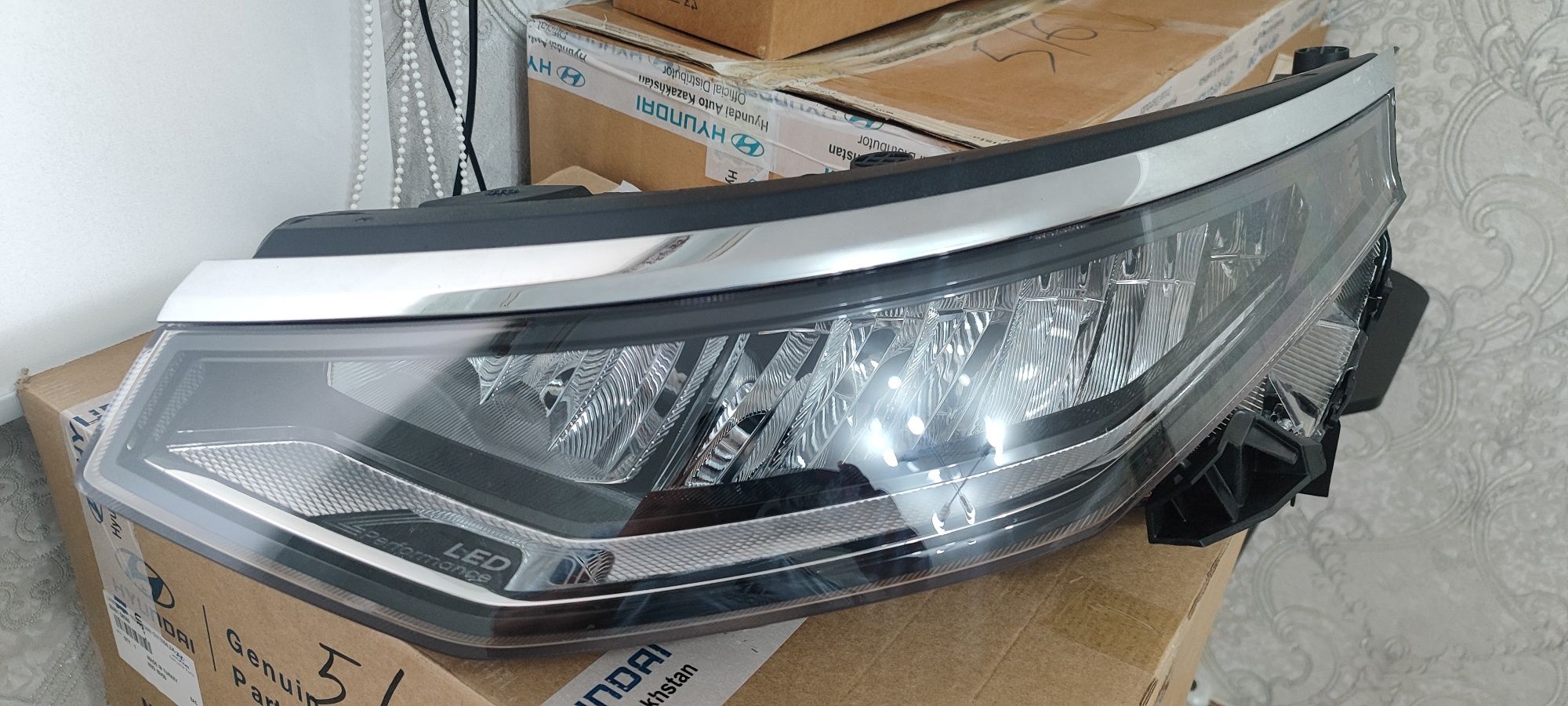 Фар Оригинал Hyundai Custin