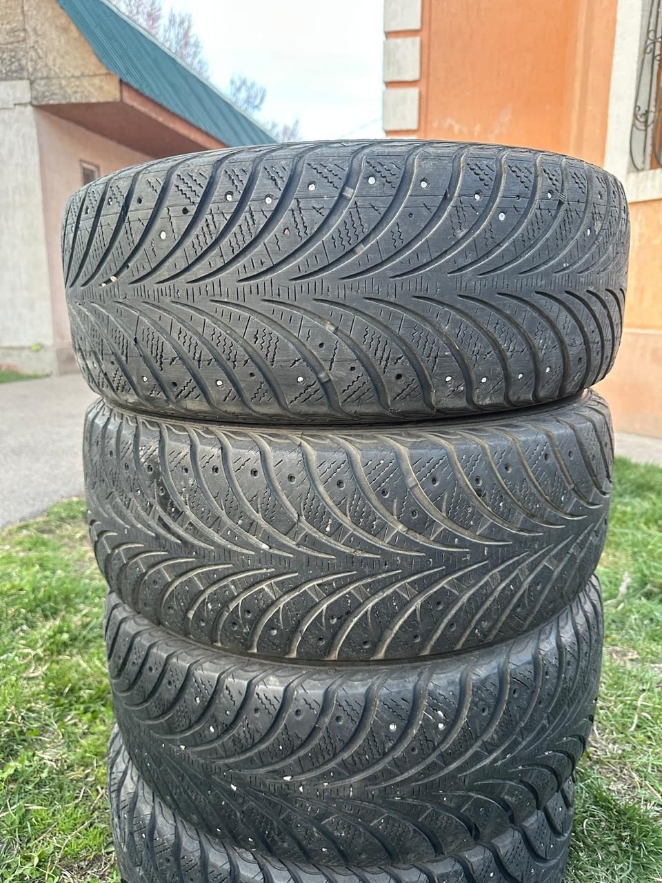 Шины всесезонные. БЕЗ ШИПОВ 205/55R16. GOODYEAR