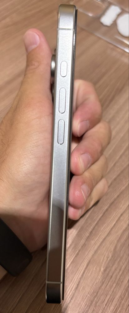 iPhone 16 pro 128GB White