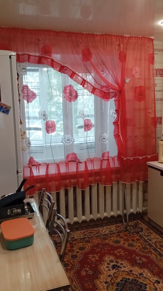 Продам тюль  для кухни
