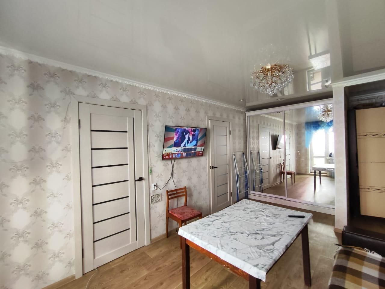 Продам 3 комн квартиру район Достык мола. Улучшеной планировки.